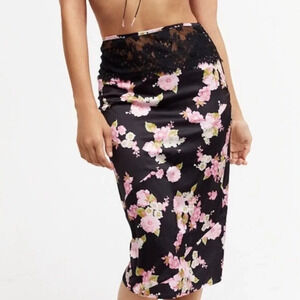 NWT For Love & Lemons Black Floral Lace Melrose Slip Skirt Women's Size Medium